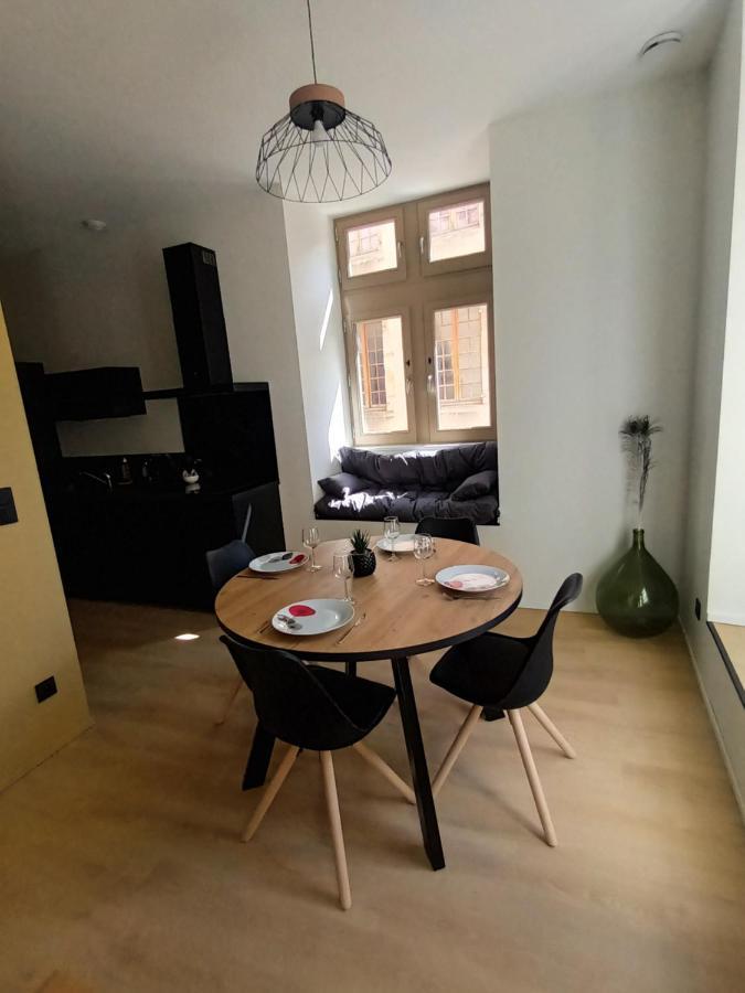 Chez David - T2 Neuf Dans Centre Historique Apartment Бриуд Екстериор снимка