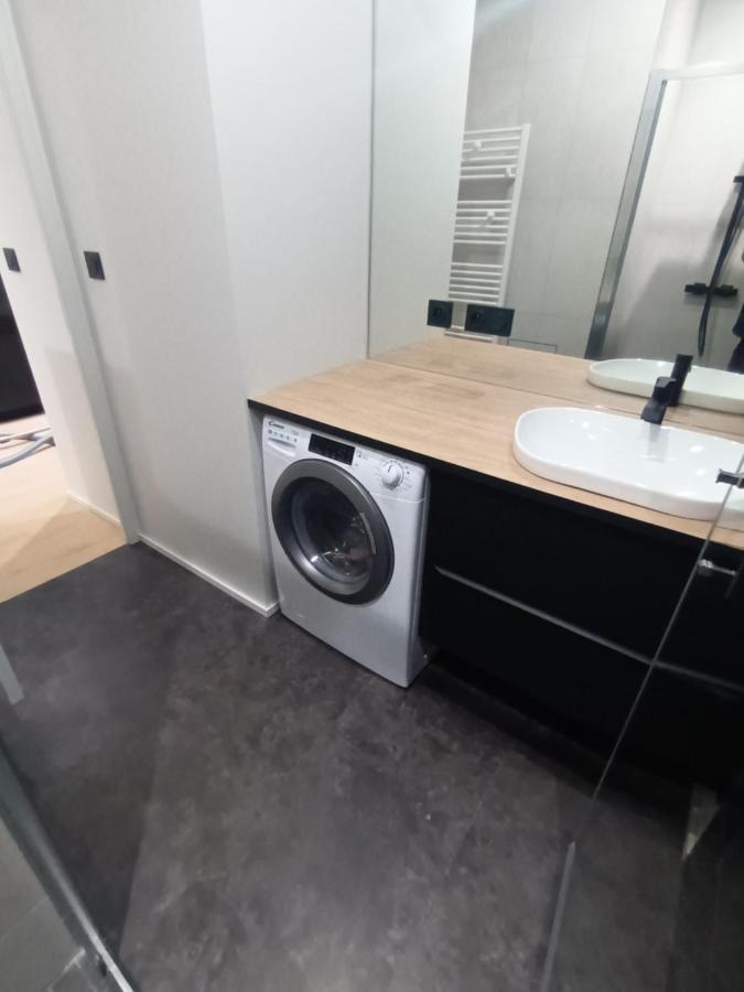 Chez David - T2 Neuf Dans Centre Historique Apartment Бриуд Екстериор снимка